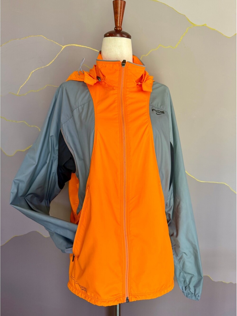 Vintage Nike ACG Clima-FIT Jacket Women S Orange Gray Detachable Hood Gorpcore